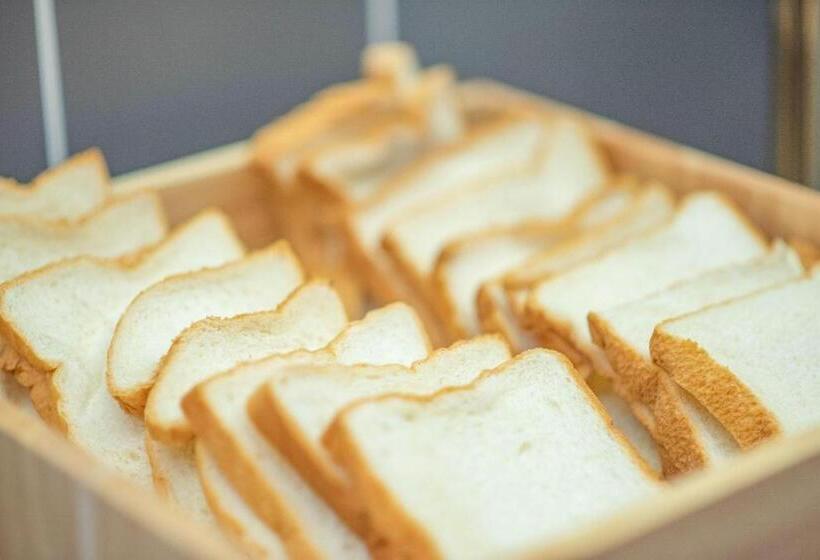 Hanting Hotel Chongqing North Railway Station Longtou Temple Park Metro Station