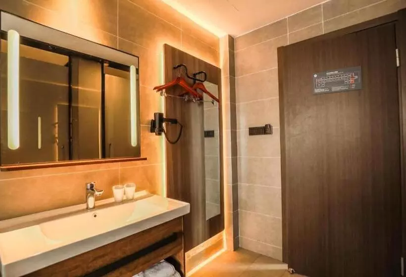 Hanting Hotel Shanghai Jiangyang Nan Road