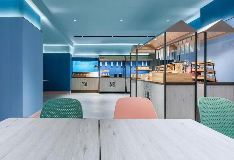 Hanting Hotel Taiyuan South Middle Ring High Speed Railway Station