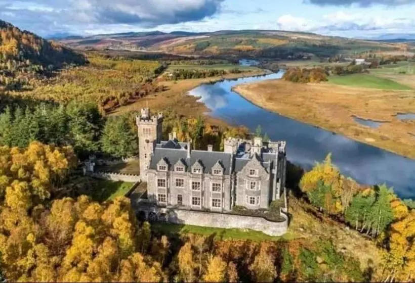 ホテル Carbisdale Castle