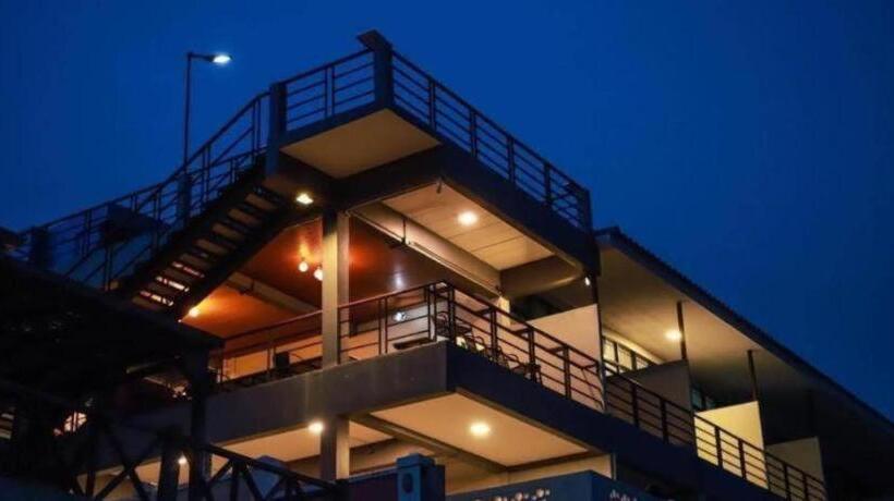 Отель Phala Shore Resort