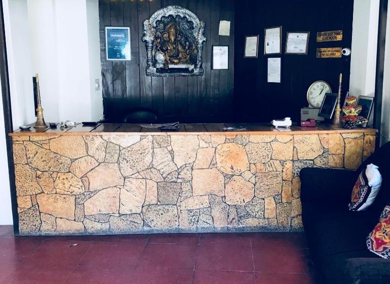 فندق Sanmiro Lodge