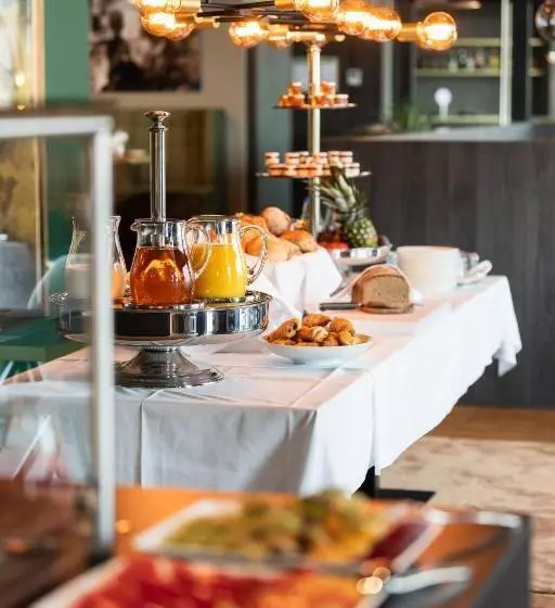 Hotelli Target World Hunter S Lodge