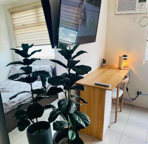 Hotel Urban Deca Tower Edsa