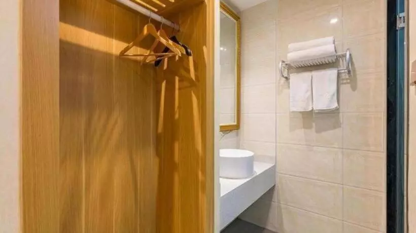 Jun Hotel Jiangsu Nanjing Jiangning District Lukou Airport Tongshan Metro Station