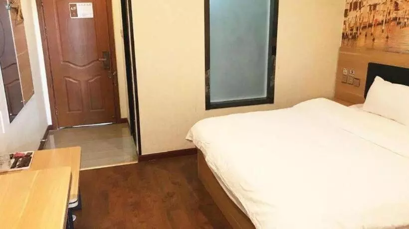 Jun Hotel Jiangsu Nanjing Jiangning District Lukou Airport Tongshan Metro Station