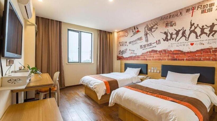 Jun Hotel Jiangsu Nanjing Jiangning District Lukou Airport Tongshan Metro Station