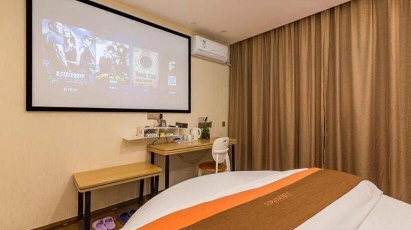 Jun Hotel Jiangsu Nanjing Jiangning District Lukou Airport Tongshan Metro Station