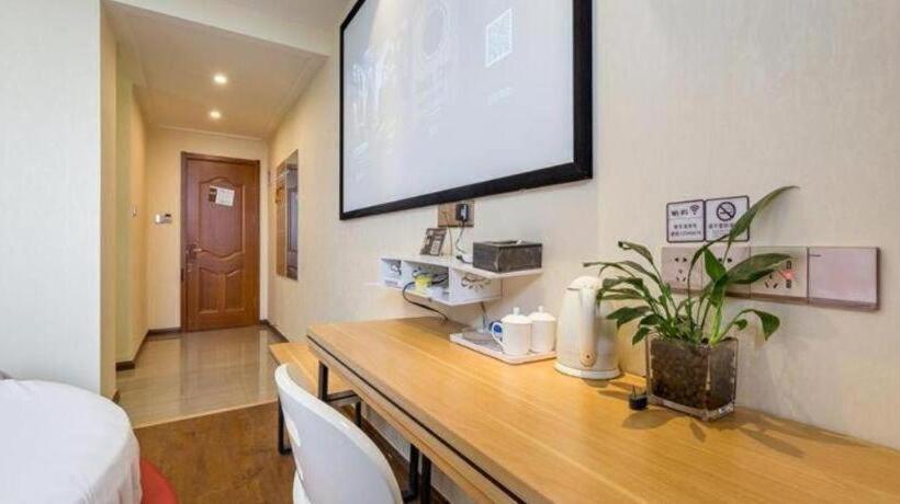 Jun Hotel Jiangsu Nanjing Jiangning District Lukou Airport Tongshan Metro Station