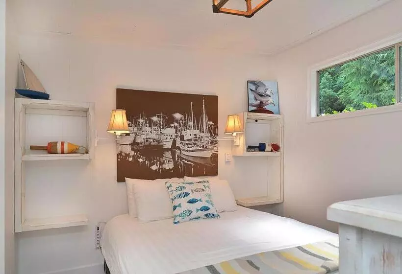 Motelli John Henry S Marina And Resort