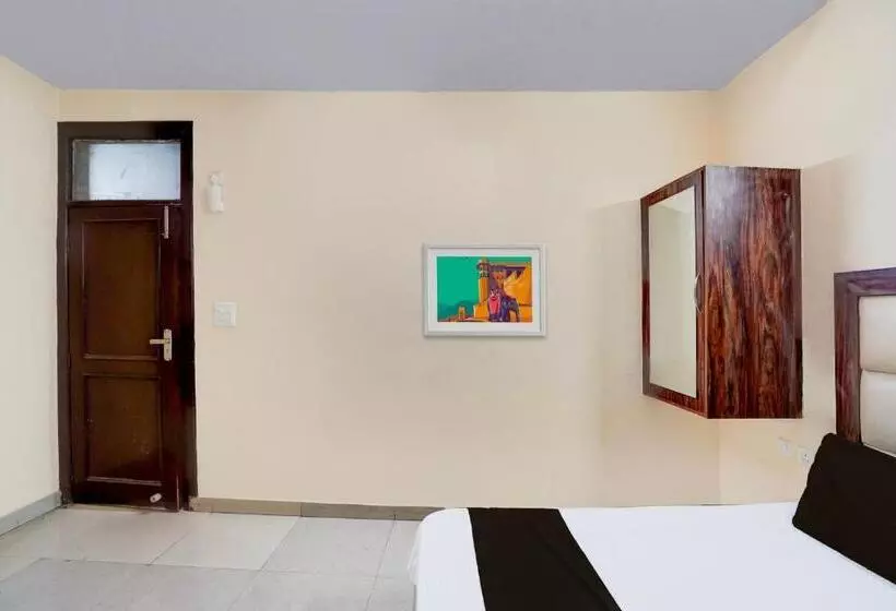 Oyo 82482 Hotel Welcome