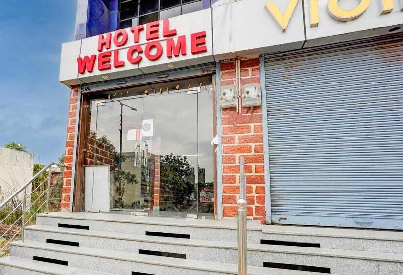 Oyo 82482 Hotel Welcome