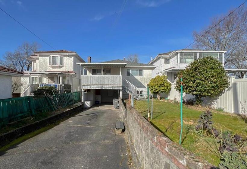 Majatalo A Guest Room