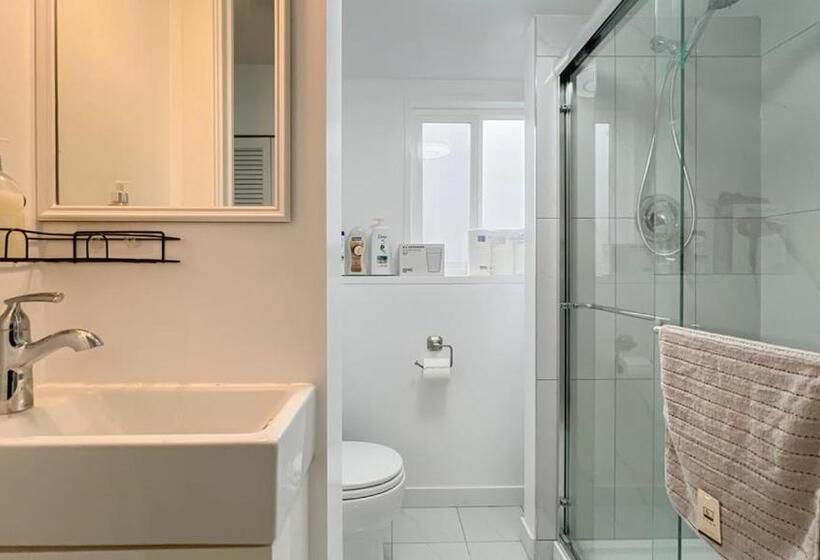 Majatalo A Guest Room