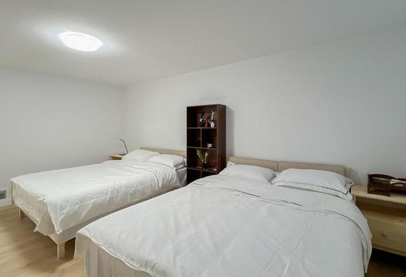 Majatalo A Guest Room