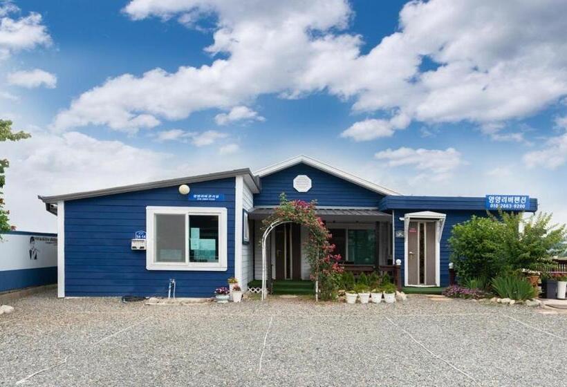 Yangyang River Pension