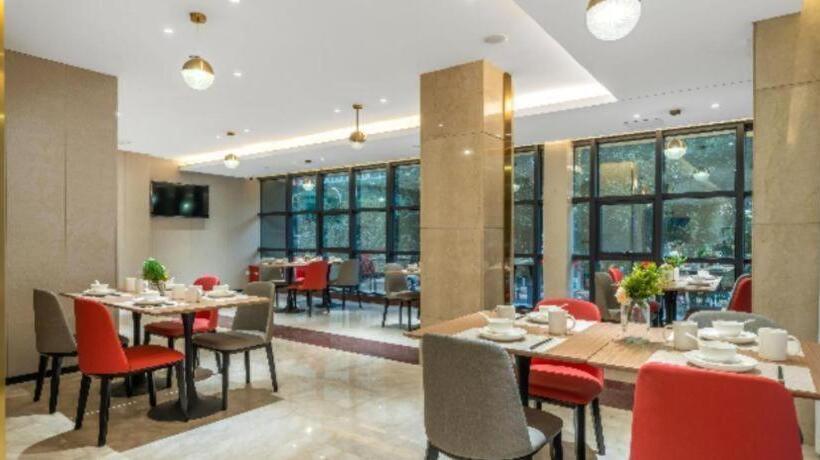 Borrman Hotel Jinjiang Airport Sunshine Food Street