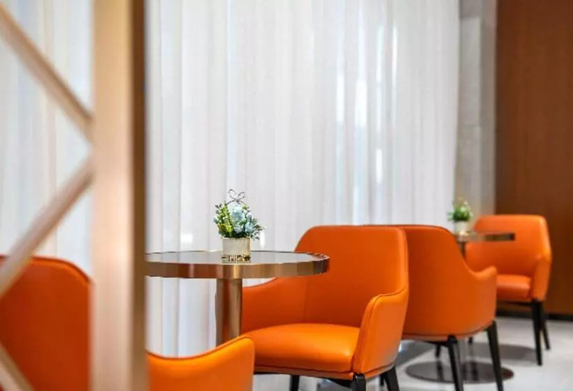 Borrman Hotel Jinjiang Airport Sunshine Food Street