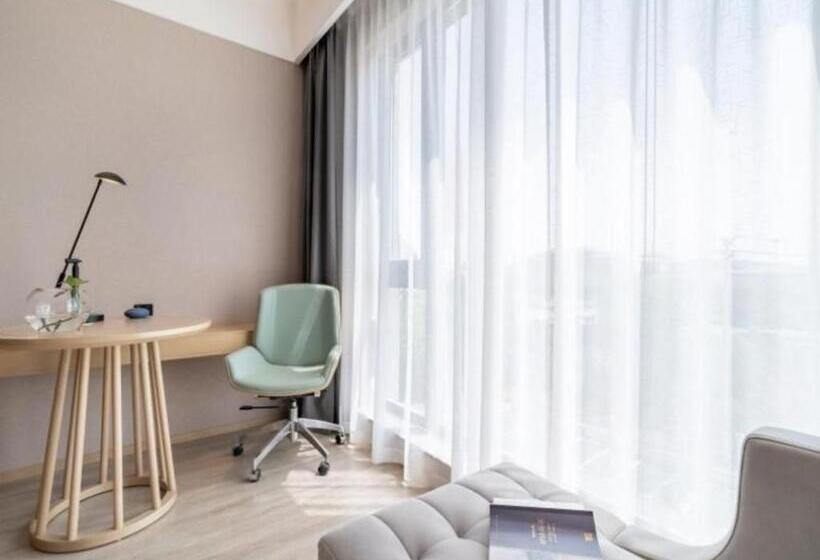 Deep Sleep Hotel Xuzhou High Speed Railway Station Mengzhiche New Energy Automobile Plaza