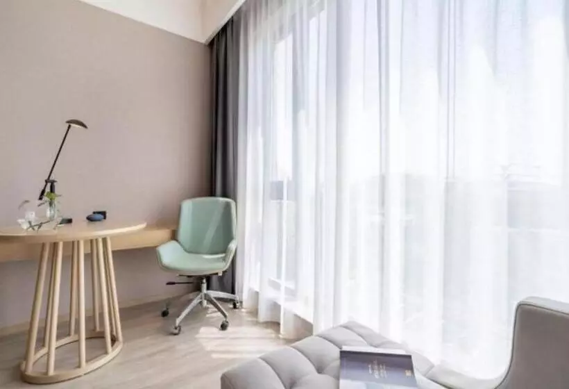 Deep Sleep Hotel Xuzhou High Speed Railway Station Mengzhiche New Energy Automobile Plaza