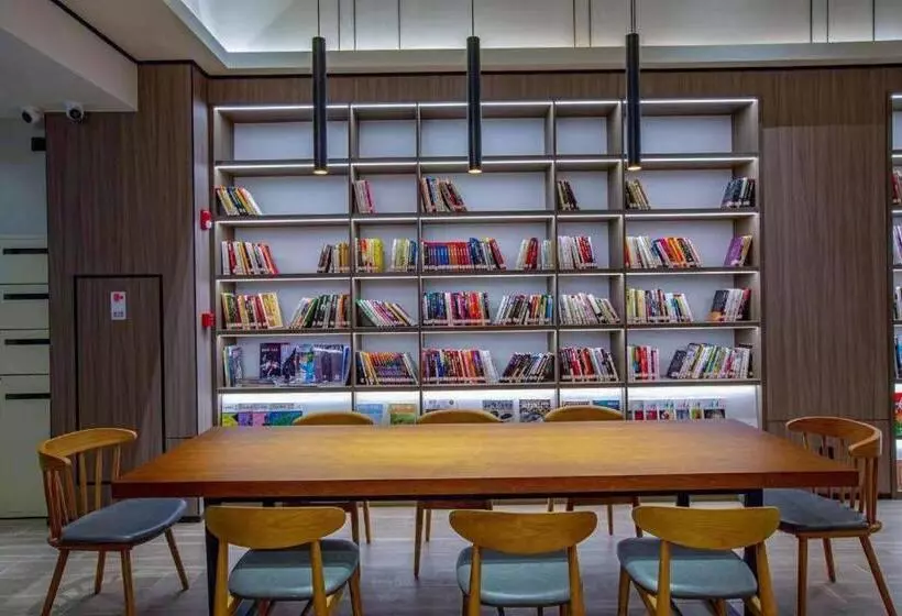 Hanting Hotel Chongqing Yunyang Bingjiang Park