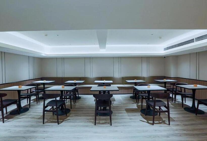 Hanting Hotel Chongqing Yunyang Bingjiang Park