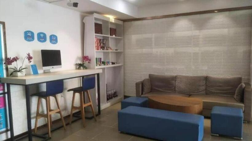 Hanting Hotel Jinan Pingyin Bus Terminal