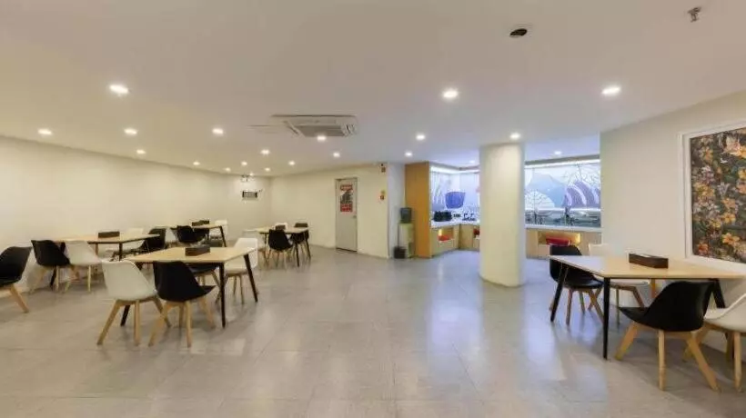 Hanting Hotel Longyan Zhongshan Road