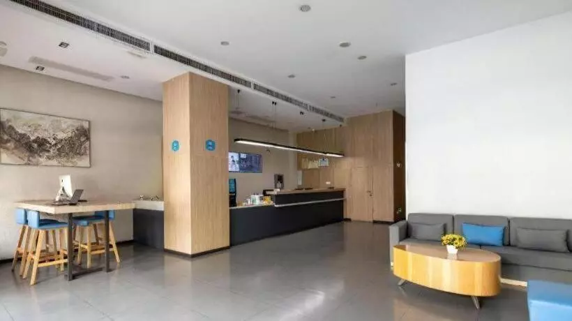 Hanting Hotel Longyan Zhongshan Road