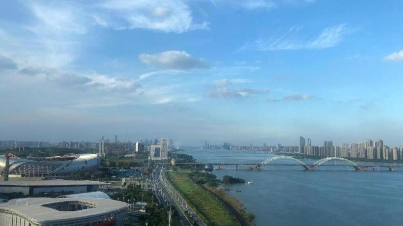 Hanting Hotel Nanchang West Railway Station National Sports Center