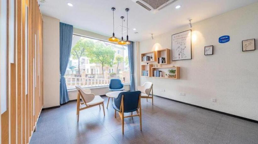 Hanting Hotel Shanghai Lingang Free Trade Zone