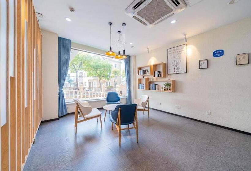 Hanting Hotel Shanghai Lingang Free Trade Zone