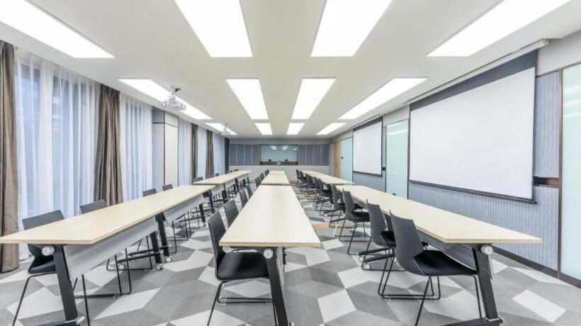 Hanting Hotel Wuhu Fangte Wanchun Commercial Street