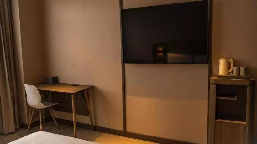 Hanting Hotel Zhalantun Qinghe Home Plaza