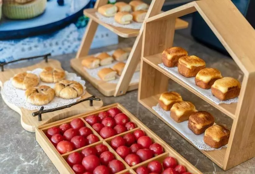 Hanting Premium Hotel Shanghai Fengxian Sports Center