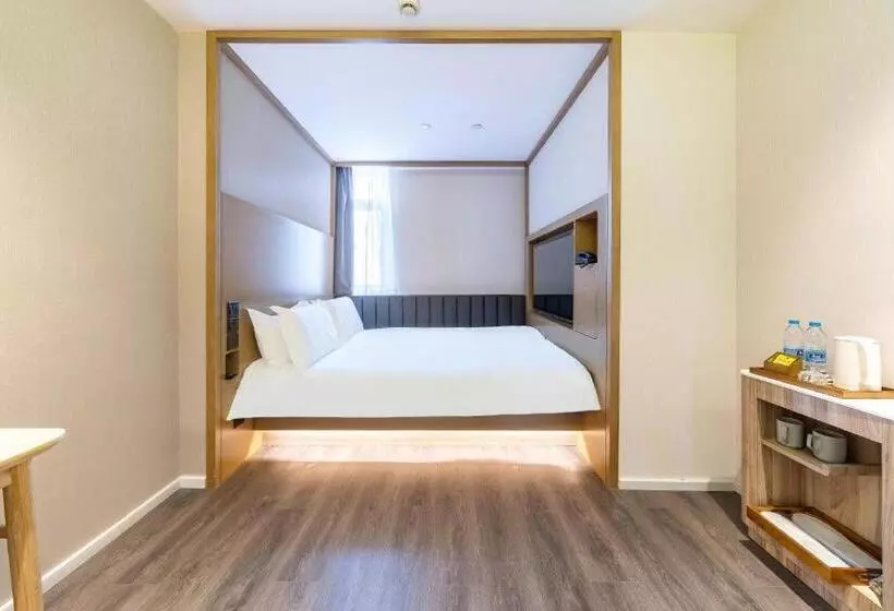 Hanting Premium Hotel Shanghai Fengxian Sports Center