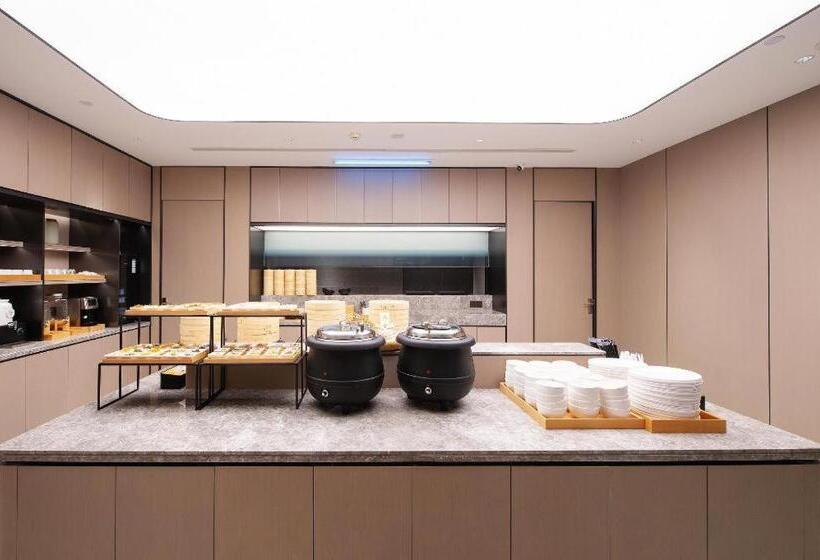 Ji Hotel Jiangnan Torch Building