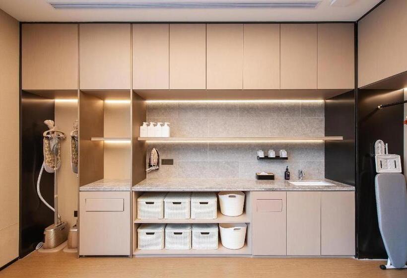 Ji Hotel Jiangnan Torch Building