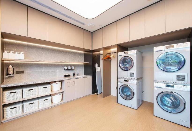 Ji Hotel Jiangnan Torch Building