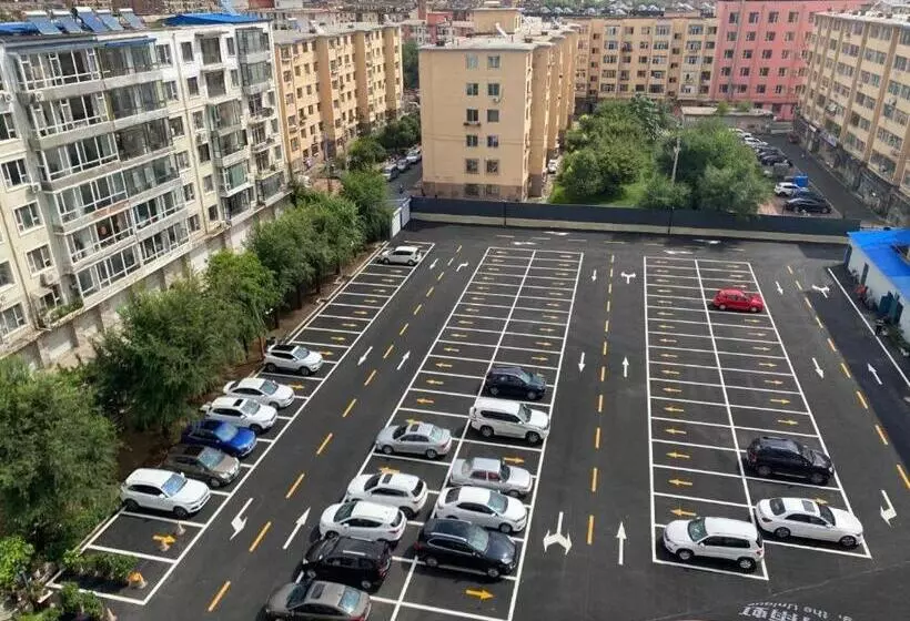 Ji Hotel Jiangnan Torch Building