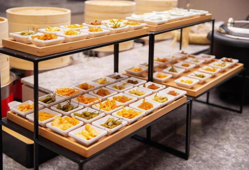 Ji Hotel Jiangnan Torch Building