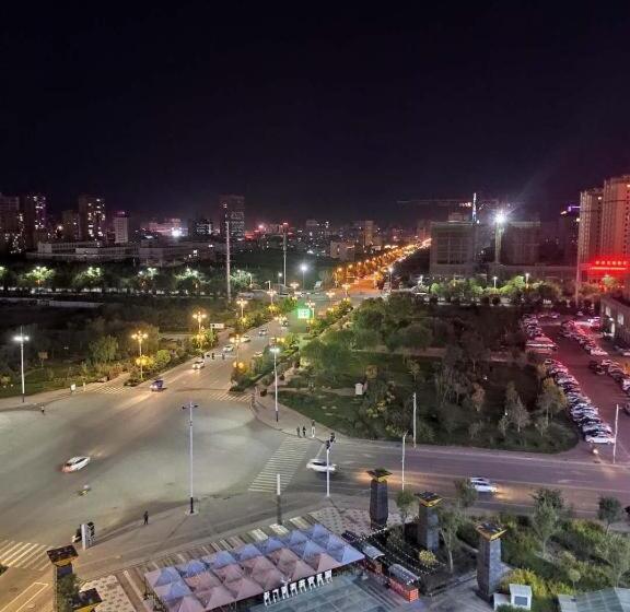 Ji Hotel Zhangye West Station