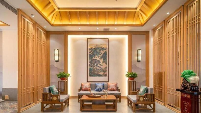 Starway Hotel Bengbu South Station