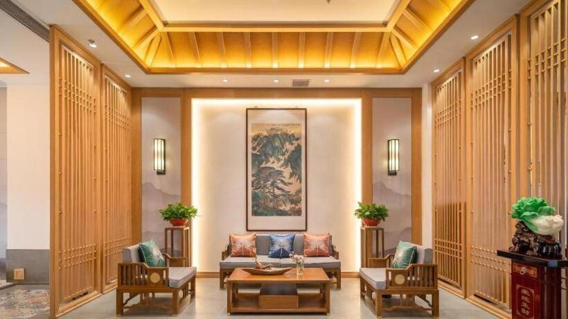 Starway Hotel Bengbu South Station