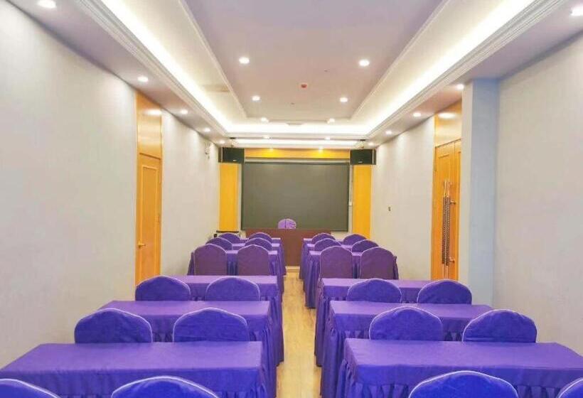 Starway Hotel Xinning Haihu New Area Xinhualian