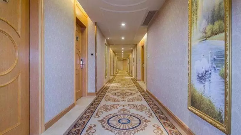 Vienna Hotel Guangdong Meizhou Fengshun