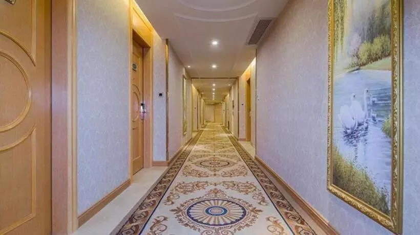 Vienna Hotel Guangdong Meizhou Fengshun