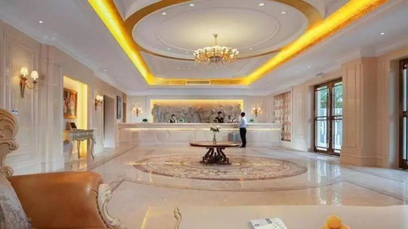 Vienna Hotel Nanchang West Station Guobo Metro Station