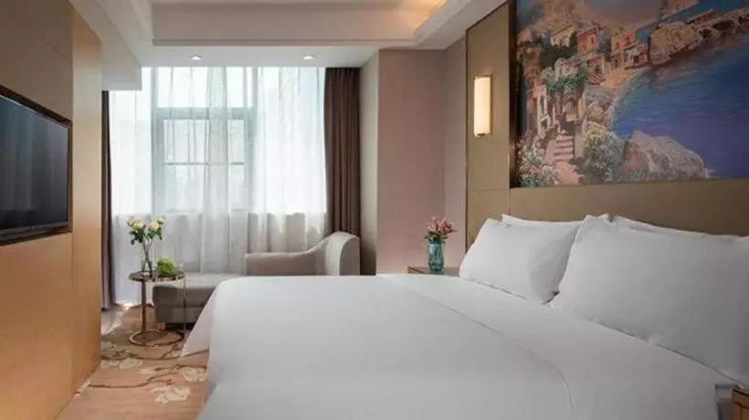 Vienna Hotel Nanchang West Station Guobo Metro Station