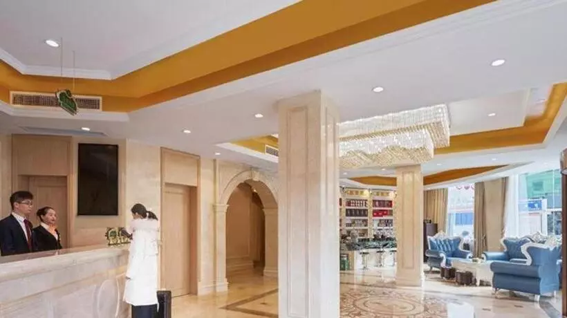 Vienna Hotel Tibet Linzhi Pedestrian Street Hebin Road